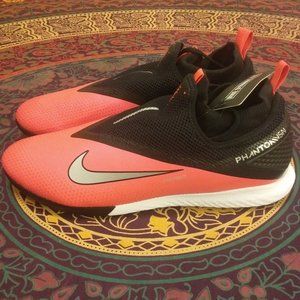 Nike React Phantom Vision 2 Pro indoor soccer shoe